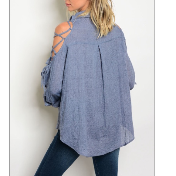 Laced Mid Sleeve blouse - Picture 2 of 4